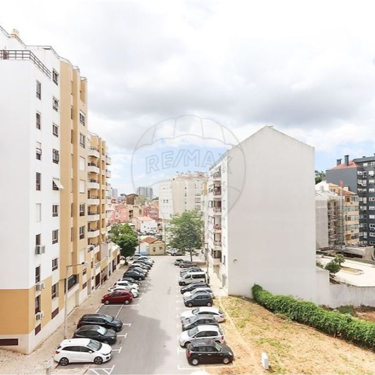 3 room luxury Apartment for rent in São Domingos de Benfica, Lisbon - Photo 1