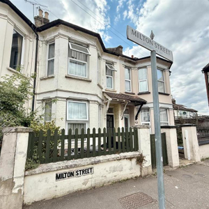 House share to rent - Photo 3