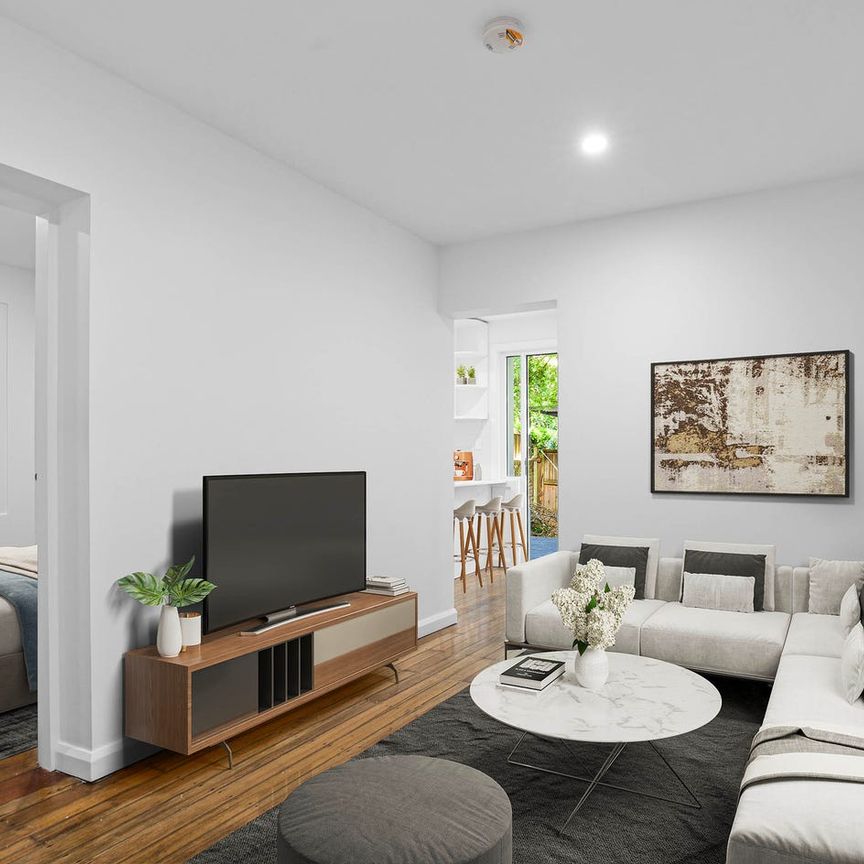 Newly Renovated 1 Bedroom Apartment Moments to Woollahra Village - Photo 1