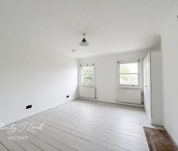 3 bedroom flat to rent - Photo 4