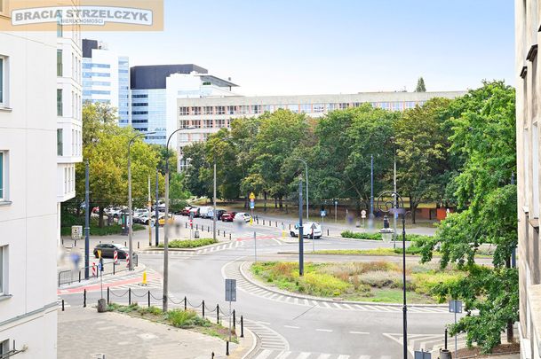 Polecam! Metro, Ścisłe centrum, kamienica, ciche! - Photo 1