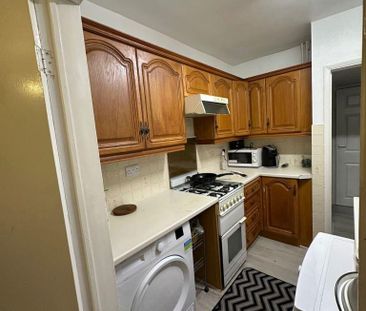 1 bedroom in a house share to rent - Photo 5