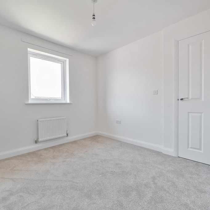 4 bedroom detached house to rent - Photo 1