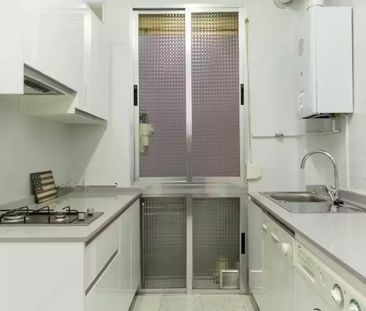 Calle de Santa Cruz de Marcenado, Madrid, Community of Madrid 28015 - Photo 3