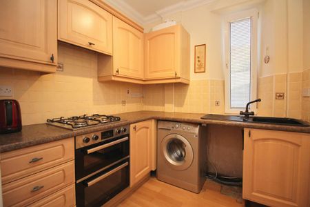 2 bedroom apartment to rent - Photo 4