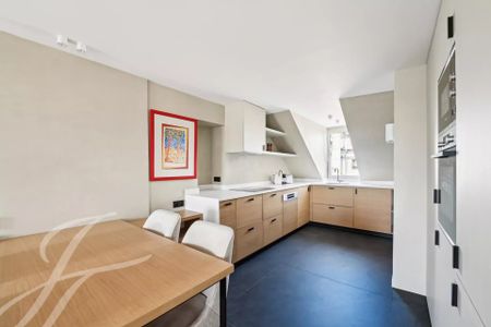 Appartement à louer Paris 8Ème - Madeleine, Paris Rive Droite, France5 900 EUR / Mois - Photo 3