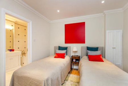 3 bedroom terraced house to rent - Photo 5