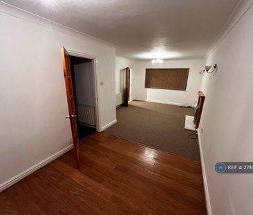 3 bedroom terraced house to rent - Photo 2