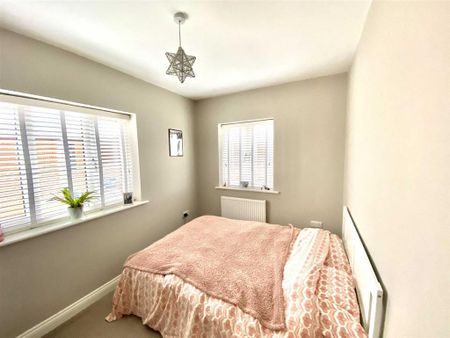 3 bedroom semi-detached house to rent - Photo 4
