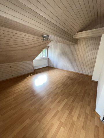 Charmante Maisonette 3.5-Zimmer-Wohnung im 2. Obergeschoss zu vermiete - Foto 2