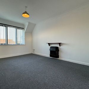 Albert Street, GRANTHAM - Photo 2