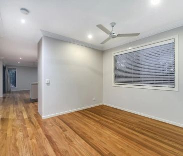 “Dual Living In Prime Location” - Photo 6