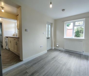 2 bedroom semi-detached house to rent - Photo 2