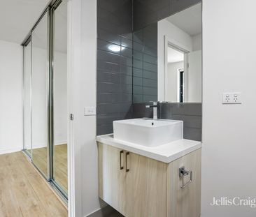 104/7 Thomas Holmes Street, Maribyrnong VIC 3032 - House For Rent |... - Photo 5