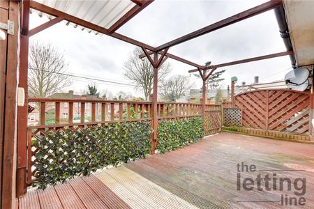 Forty Hill, Enfield, Middlesex, EN2 9HT - Photo 5