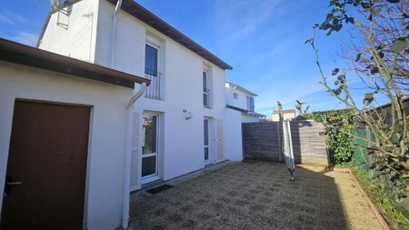 Location Maison 6 pièces 112m² POITIERS 86000 - Photo 5