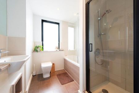 2 bedroom flat to rent - Photo 5