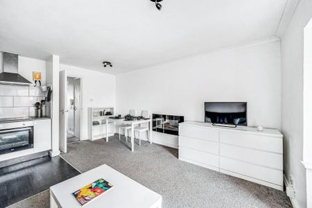 1 bedroom flat to rent - Photo 3