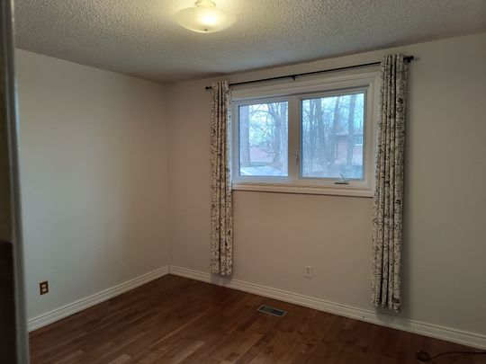 For Lease - 68 Mentor Boulevard, Toronto, Ontario - Photo 1