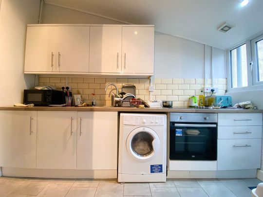 Thesiger Street, Cathays - Photo 1