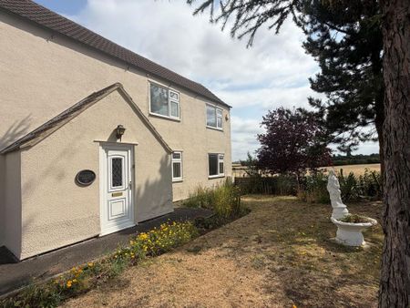 3 bedroom detached house to rent - Photo 5