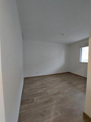 Appartement T3 à louer La Roche Sur Yon - 64 m² - Photo 2