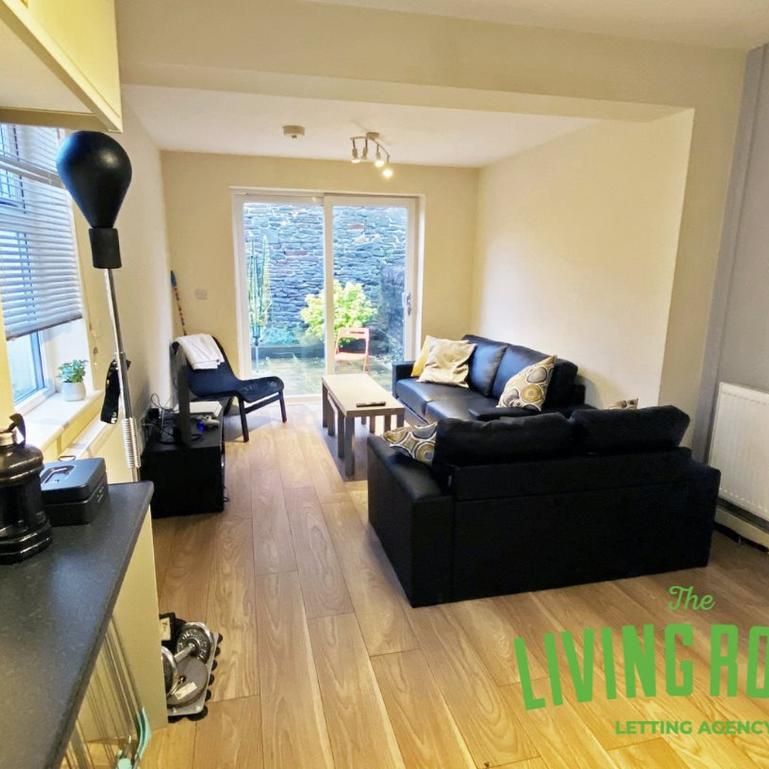 8 bedroom house share to rent - Photo 1