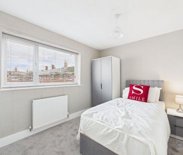 4 bedroom house of multiple occupation to rent - Photo 3