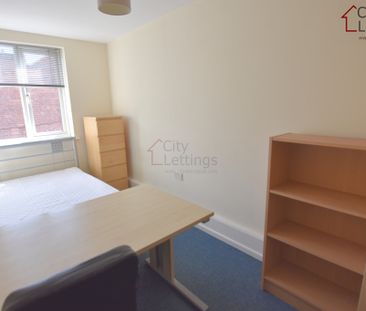 4 Bedroom Flat - Photo 1