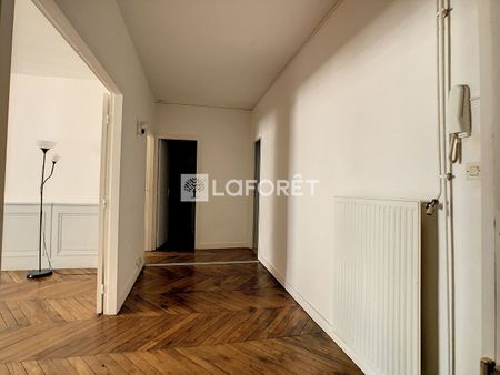 Apartment - Photo 2