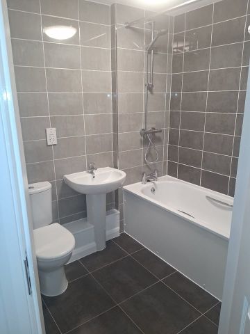 2 Bed Flat, Albany Close, CH42 - Photo 3