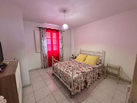 Location Appartement 3 pièces 92m² NEGREPELISSE 82800 - Photo 3