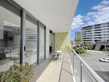 203/19 Honeysuckle Drive NEWCASTLE NSW 2300 - Photo 4