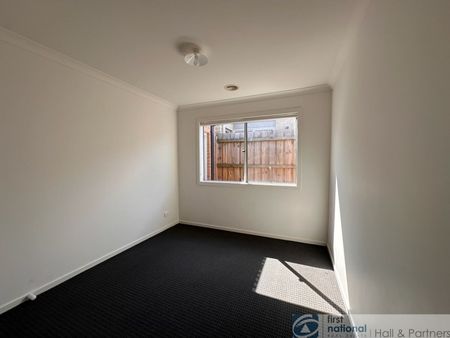 22 Cabernet Way, Pakenham - Photo 4