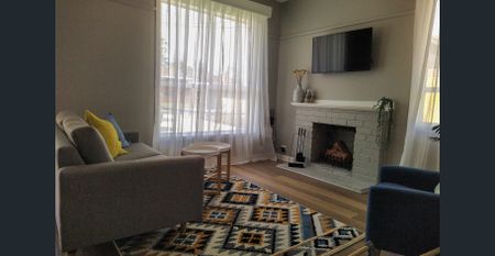 Furnished Retreat Room $250 p/week - Bills Included - Photo 3