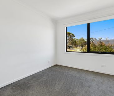 Charming Townhouse in Prime Deer Park Location - Photo 6