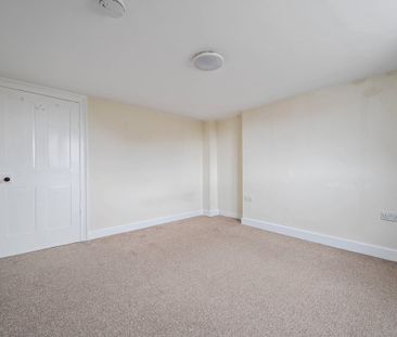 5 bedroom end of terrace house to rent - Photo 5