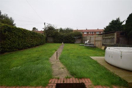 2 bed house to rent in Ryefield Road, Eastfield, YO11 - Photo 4