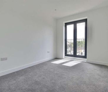 Lombardy House, Governors Walk, PO3 - Photo 4