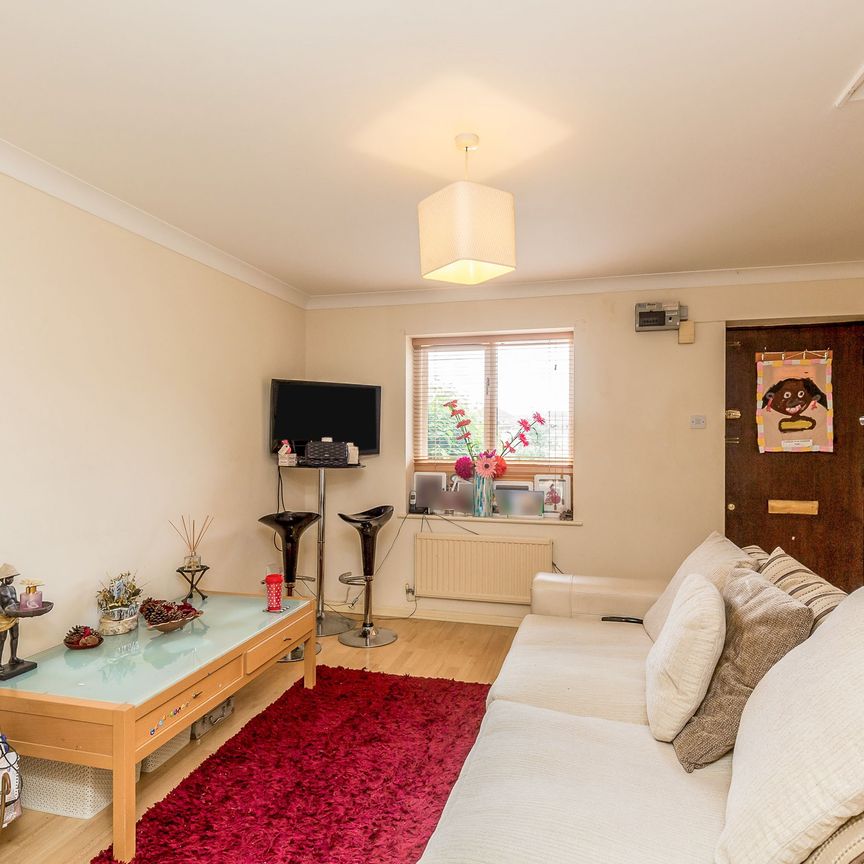 2 bedroom house to rent Isaacson Drive, Wavendon Gate, Milton Keynes, MK7 - Photo 1