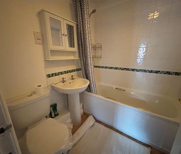 Pithers Court, Crewkerne, Somerset - Photo 5