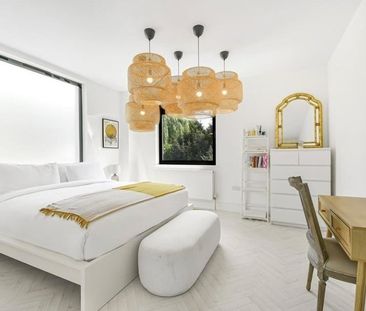 6 bedroom detached house to rent - Photo 3