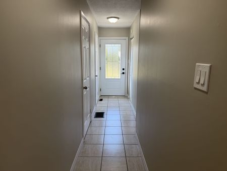 For Lease - 120 Quigley Road Unit# 60, Hamilton, Ontario - Photo 2
