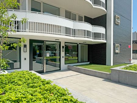For Lease - 11 Walmer Road Unit# 306, Toronto, Ontario - Photo 5