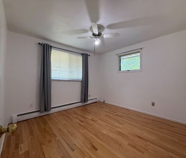 For Lease - 288 Scott Street Unit# Main Floor, St. Catharines, Ontario - Photo 2