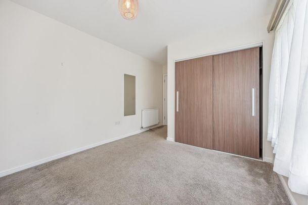 3 bedroom apartment to rent - Photo 1