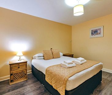 Netley Hall Cottages - Photo 4