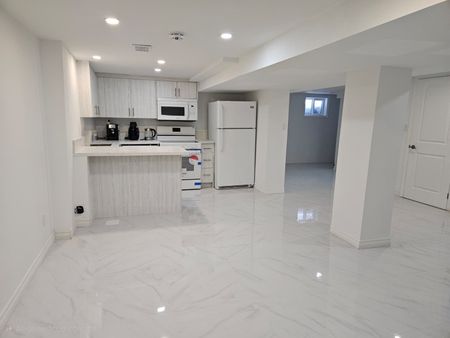 For Lease - 11 Kenton Drive, Toronto, Ontario - Photo 4