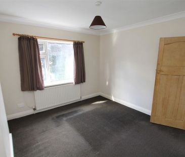 Stainburn Crescent, North Leeds, LS17 6NS - Photo 6