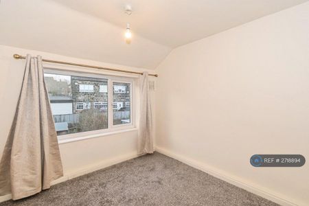 3 bedroom terraced house to rent - Photo 4